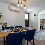 Duplex Domi * Слатине