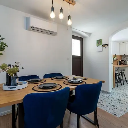 Duplex Domi * Slatine