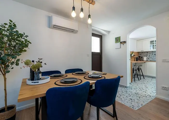 Duplex Domi * Slatine