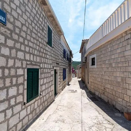 Duplex Domi *