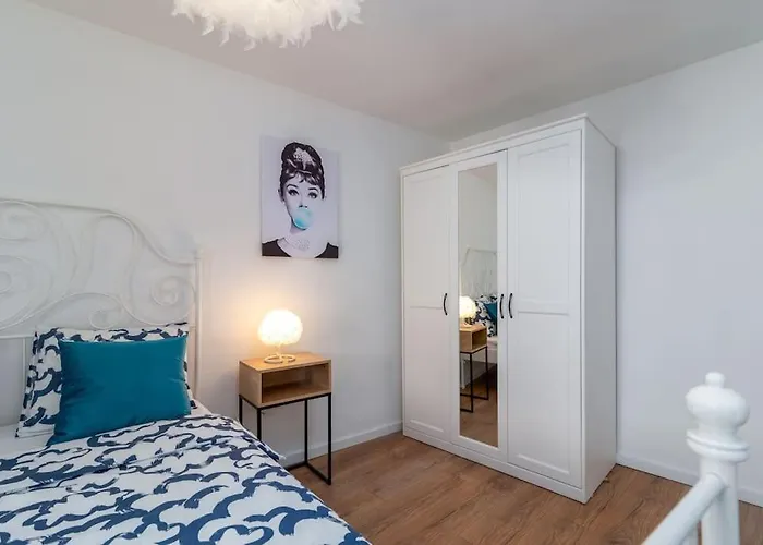 Duplex Domi شقة سلاتين